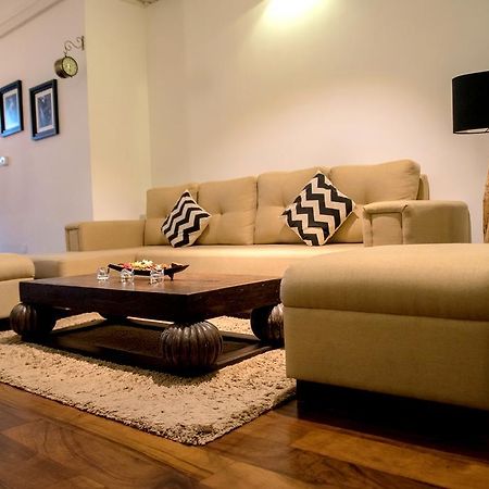 Cozy Sea View Luxury Apartment, Fully Furnished, 2 Bedrooms, 2 Bathrooms Dehiwala-Mount Lavinia Kültér fotó