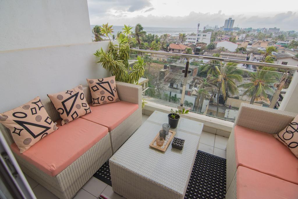 Cozy Sea View Luxury Apartment, Fully Furnished, 2 Bedrooms, 2 Bathrooms Dehiwala-Mount Lavinia Kültér fotó