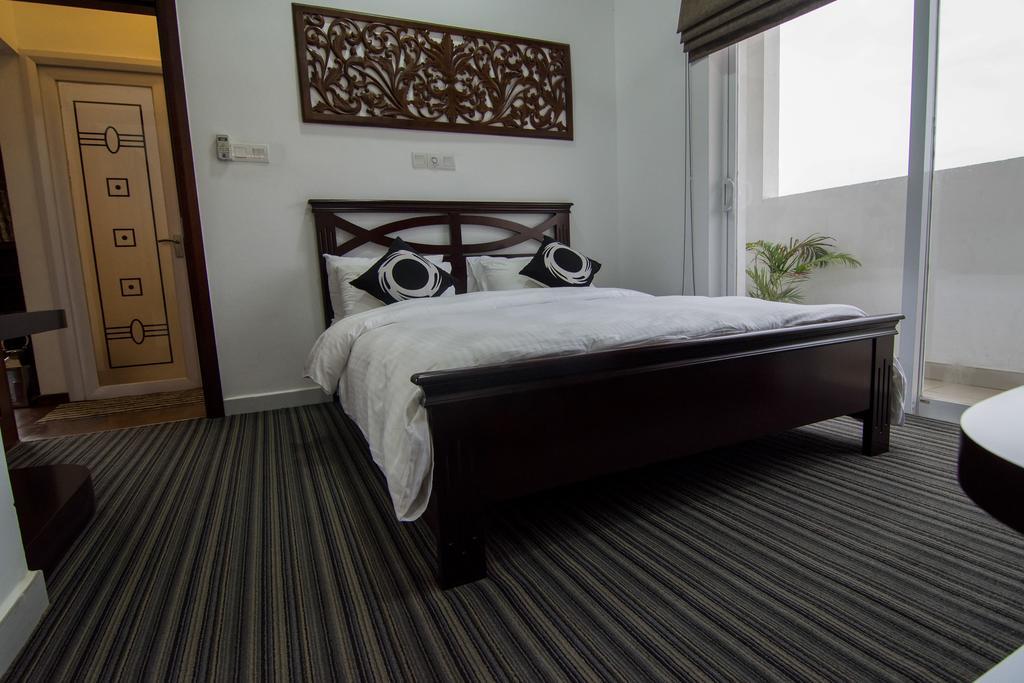 Cozy Sea View Luxury Apartment, Fully Furnished, 2 Bedrooms, 2 Bathrooms Dehiwala-Mount Lavinia Kültér fotó