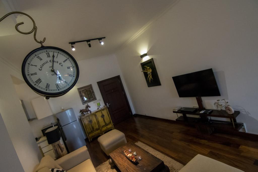 Cozy Sea View Luxury Apartment, Fully Furnished, 2 Bedrooms, 2 Bathrooms Dehiwala-Mount Lavinia Kültér fotó