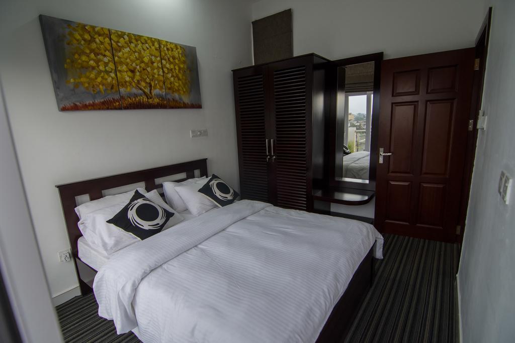 Cozy Sea View Luxury Apartment, Fully Furnished, 2 Bedrooms, 2 Bathrooms Dehiwala-Mount Lavinia Kültér fotó